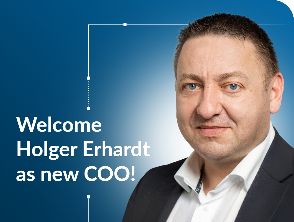 Image of BUSS COO Holger Erhardt on BUSS brand-blue background.