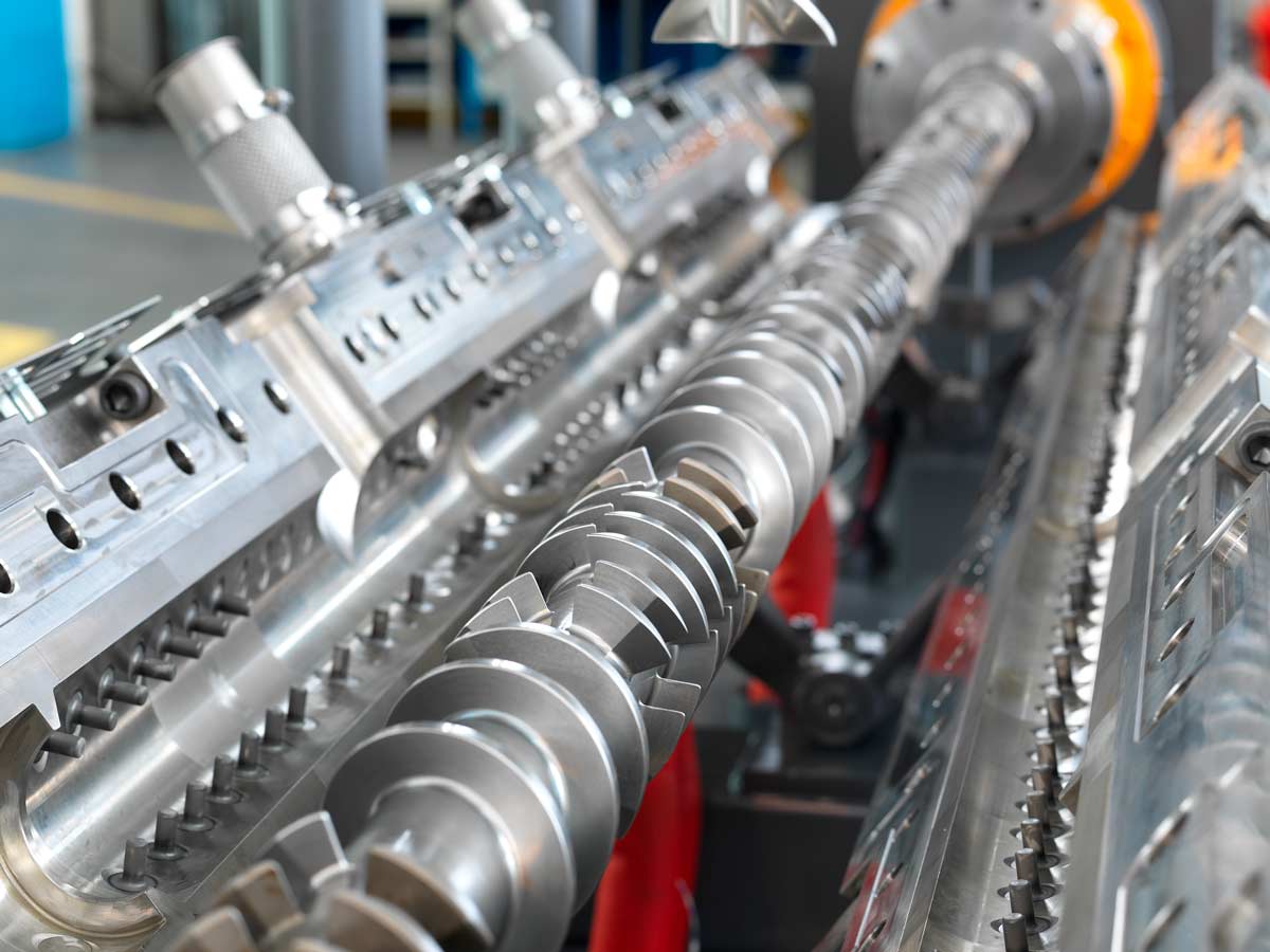 buss_webrelaunch_service_maximieren-der-compoundier-anlagenverfuegbarkeit Close-up of a BUSS co-kneader shaft. Thanks to their unique shaft geometry and co-kneader principle, BUSS compounders are generally highly available and have a long service life.