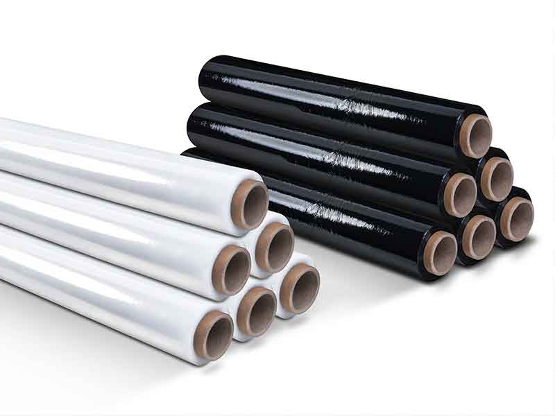 Schwarze und weiße Folienrollen aus einem Kalander / Kalander-Aufbereitungssystem