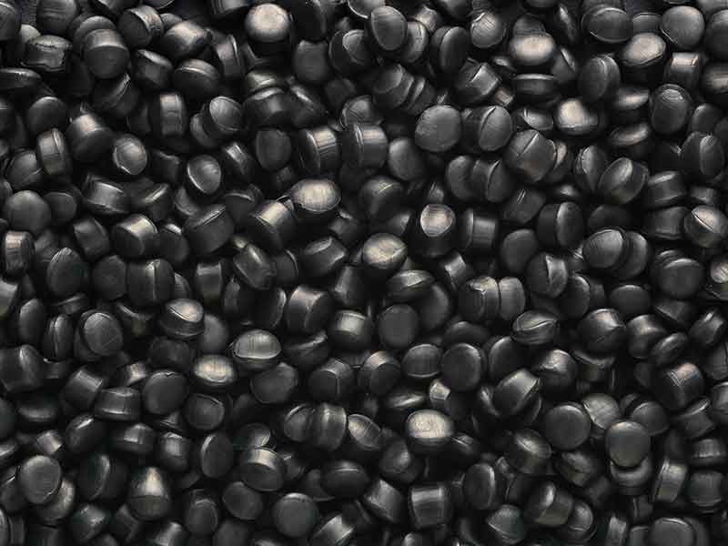 Schwarze Rohmasse aus halbleitenden Kabelcompounds, hergestellt mit einem BUSS Compounder, für die Isolierung von Kabeln