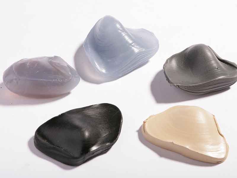 Rohmasse für Kalander-Aufbereitungssystem vor dem Kalandrieren