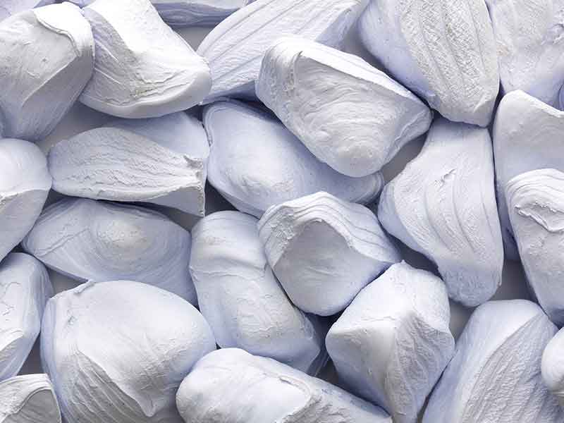 Weiße Rohmasse für Kalander-Aufbereitungssysteme von BUSS