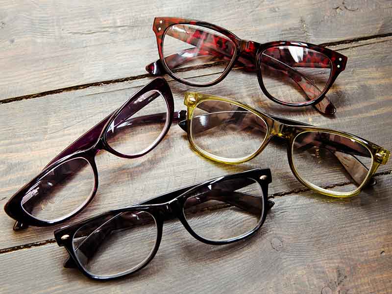 Brillen als Beispiel für Naturfaserverstärkte Kunststoffe (NFK-Compounds)